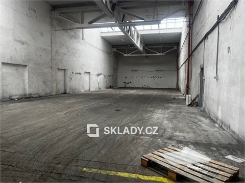 Pronájem skladu / haly, 3 500 m² - 2