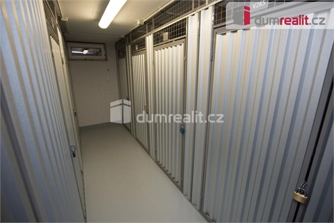 Pronájem bytu 4kk, 94 m² 26