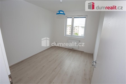 Pronájem bytu 4kk, 94 m² - 18