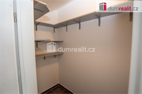 Pronájem bytu 4kk, 94 m² 24