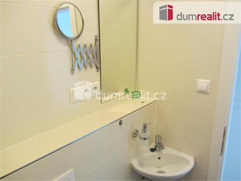 Pronájem bytu 4kk, 94 m² 22