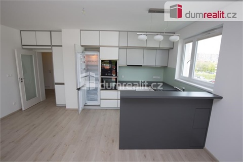 Pronájem bytu 4kk, 94 m² 2