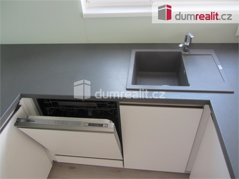 Pronájem bytu 4kk, 94 m² 14