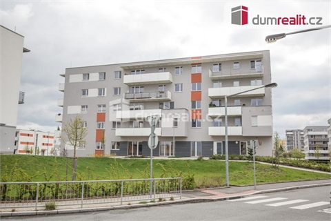 Pronájem bytu 4kk, 94 m² 0