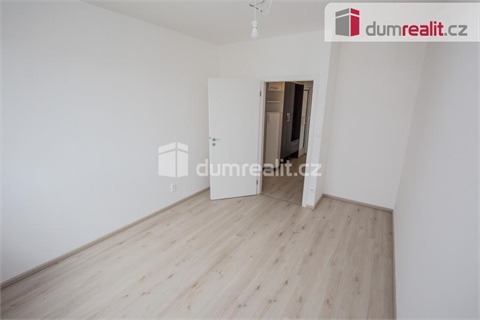 Pronájem bytu 4kk, 94 m² 18