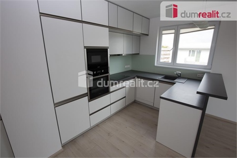 Pronájem bytu 4kk, 94 m² - 12