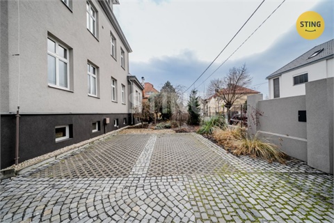 Pronájem bytu 3+1, 100 m² - 0