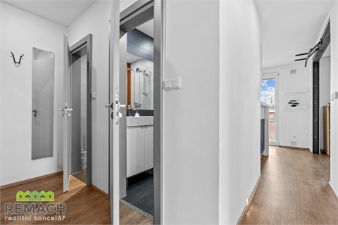 Pronájem bytu 2kk, 56 m² 12