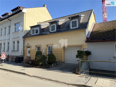 Prodej rodinného domu, 259 m² 0