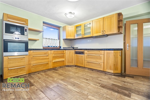 Prodej rodinného domu, 250 m² - 0