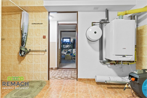 Prodej rodinného domu, 250 m² 20