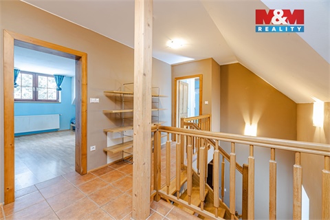 Prodej rodinného domu, 400 m² - 0