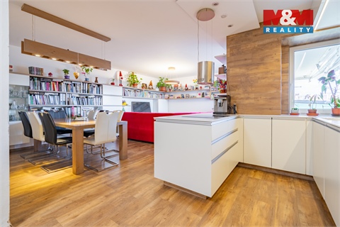 Prodej bytu 4kk, 110 m² - 0