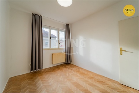 Prodej rodinného domu, 186 m² - 14