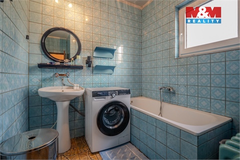 Prodej rodinného domu, 200 m² 14