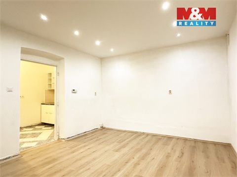 Pronájem bytu 1+1, 33 m² 2