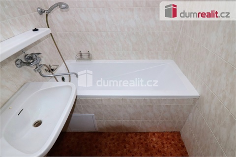 Pronájem bytu 1+1, 38 m² 2