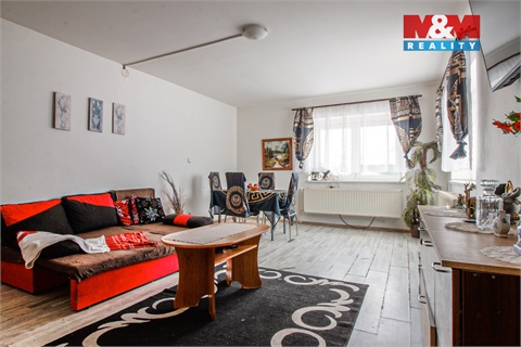 Prodej rodinného domu, 380 m² 12