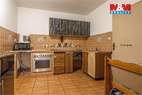 Prodej rodinného domu, 380 m² 14