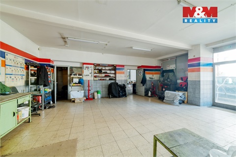 Prodej obchodních prostor, 932 m² - 4