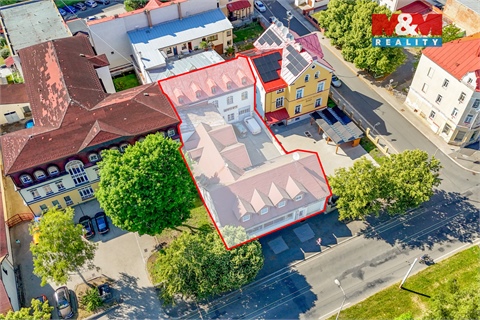 Prodej obchodních prostor, 932 m² 2