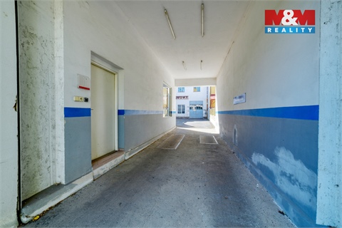 Prodej obchodních prostor, 932 m² - 8