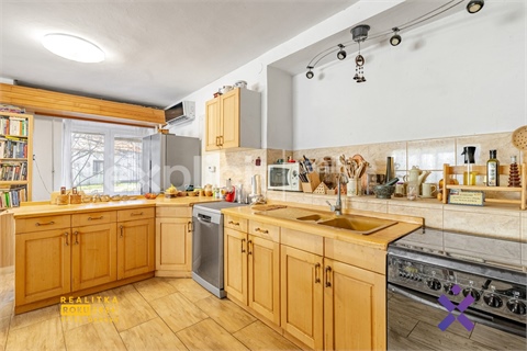 Prodej rodinného domu, 250 m² 2