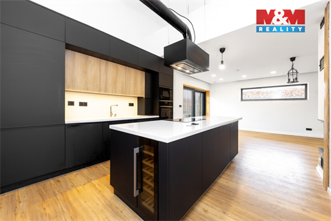 Prodej rodinného domu, 280 m² - 0