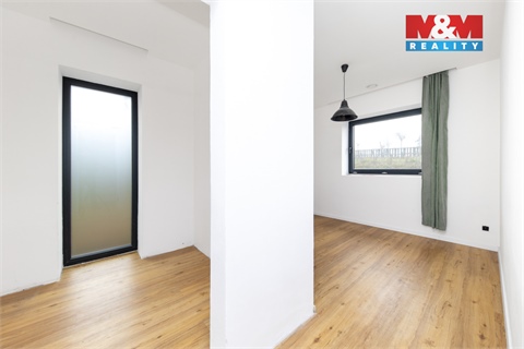 Prodej rodinného domu, 280 m² - 16