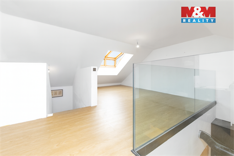 Prodej rodinného domu, 280 m² 8