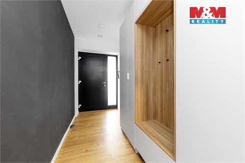 Prodej rodinného domu, 280 m² 24