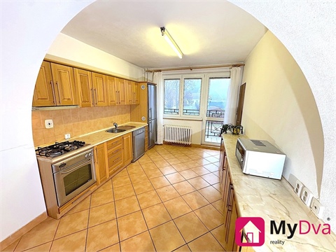 Pronájem rodinného domu, 280 m² - 2