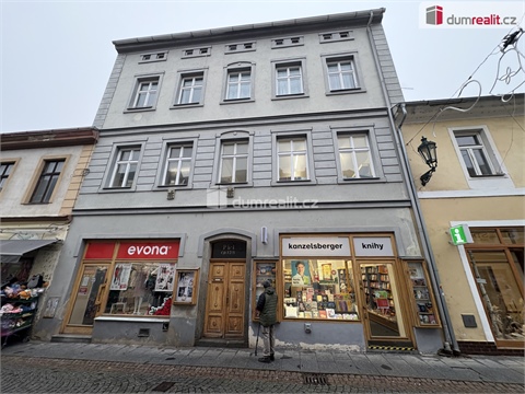 Prodej rodinného domu, 377 m² 0