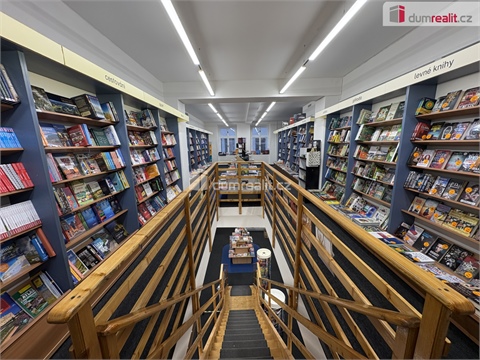 Prodej rodinného domu, 377 m² 4