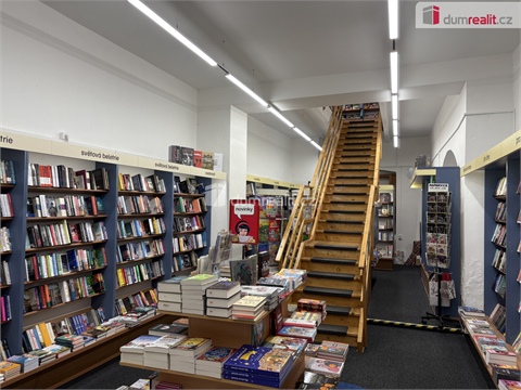 Prodej rodinného domu, 377 m² - 2