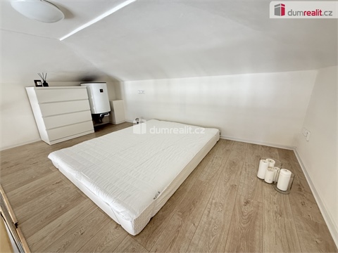 Pronájem bytu 1kk, 42 m² 8