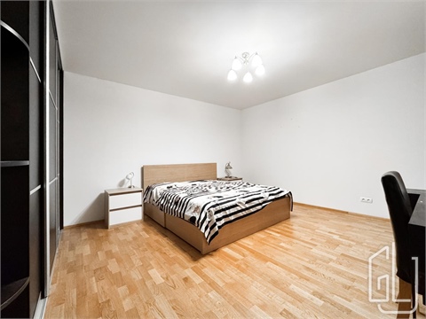 Pronájem bytu 3kk, 136 m² 10