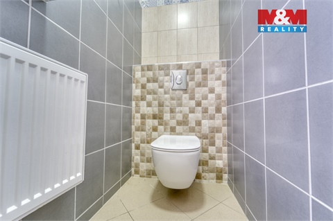 Prodej obchodních prostor, 216 m² - 24