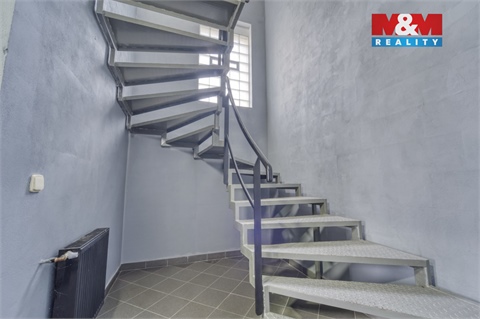 Prodej obchodních prostor, 216 m² 18