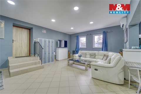 Prodej obchodních prostor, 216 m² 6