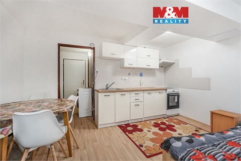 Prodej bytu 4kk, 82 m² 0