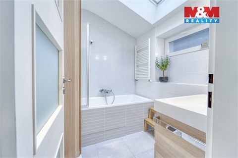 Prodej rodinného domu, 148 m² - 8