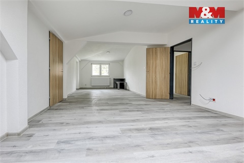 Prodej rodinného domu, 767 m² - 18