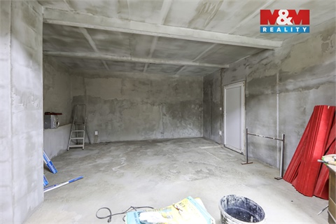 Prodej rodinného domu, 767 m² - 24