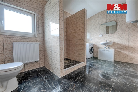 Prodej rodinného domu, 767 m² - 2