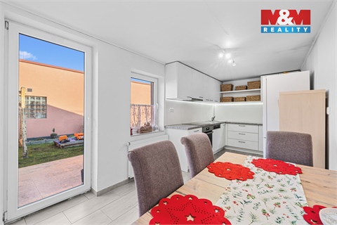 Prodej rodinného domu, 80 m² - 2