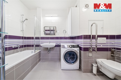 Prodej bytu 2kk, 77 m² 2