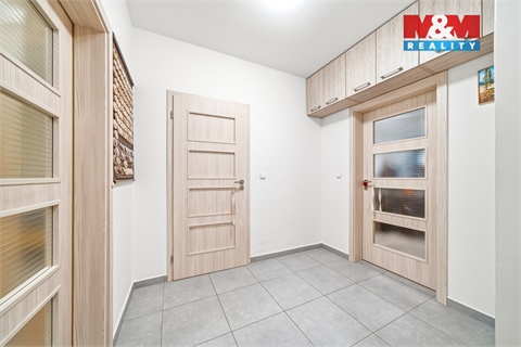 Prodej bytu 2kk, 77 m² - 22