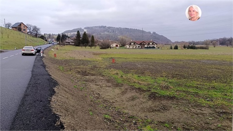 Prodej stavebního pozemku, 1 600 m² 2