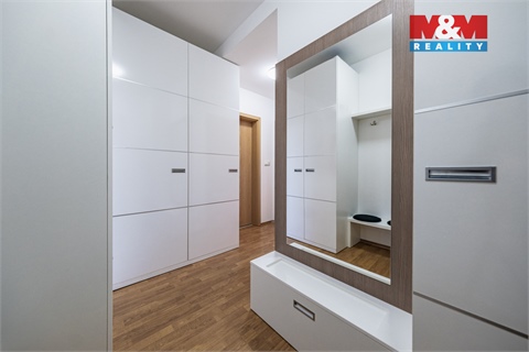 Pronájem bytu 3kk, 109 m² - 14